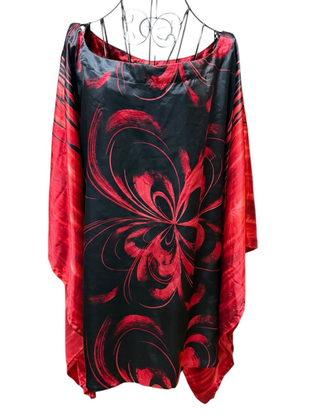 Kaelyn Max Red & Black Floral Print Satin Kimono style Tunic Top 3X